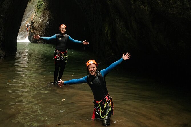 Intermediate canyoning trip in Bali "Aling Canyon" - Food, footage, and the return to base