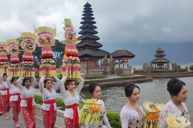 Jatiluwih Spiritual Journey of Melukat with Rice Terrace View - Baturiti offers a look at Balinese coffee