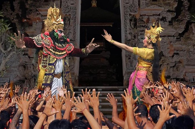 Kecak Ramayana and Fire Dance Show in Ubud - How to make the most of the show