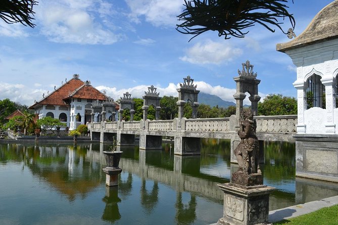 Lempuyang Temple Tour With Lunch and Pick Up - Lunch, timing, and the long road home