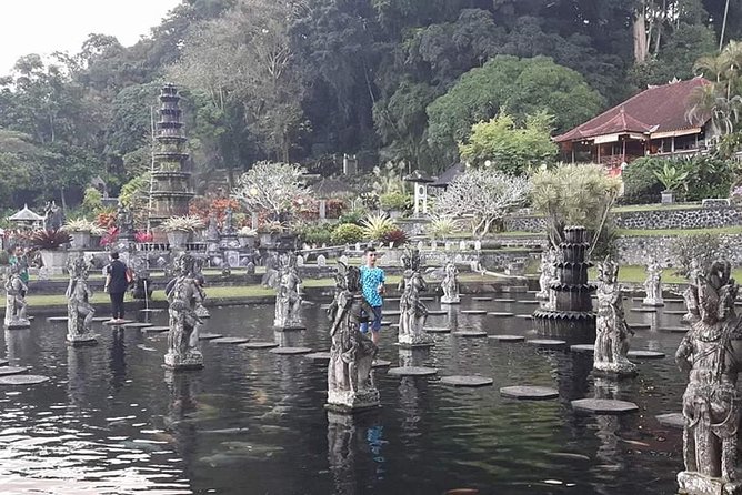 Lempuyang Tour : Heaven gate, Tirta Gangga, Goa Raja waterfall - Goa Raja waterfall brings water and movement