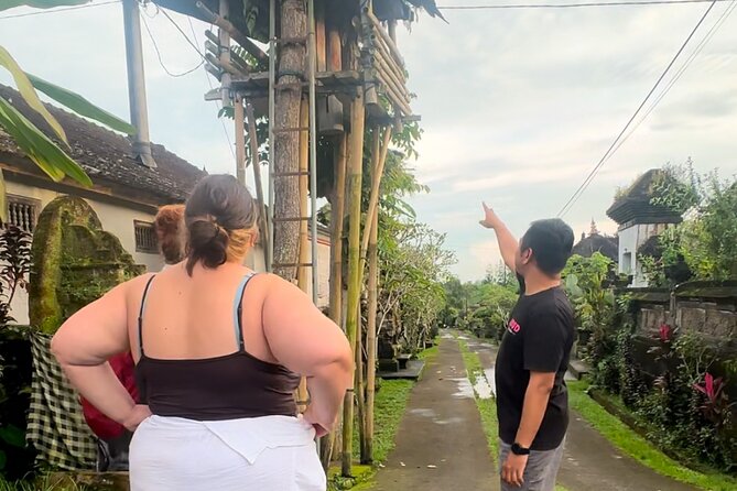 Magical Village Tour & Private Dinner with Fireflies in Bali - The small shelter in the middle of the fields