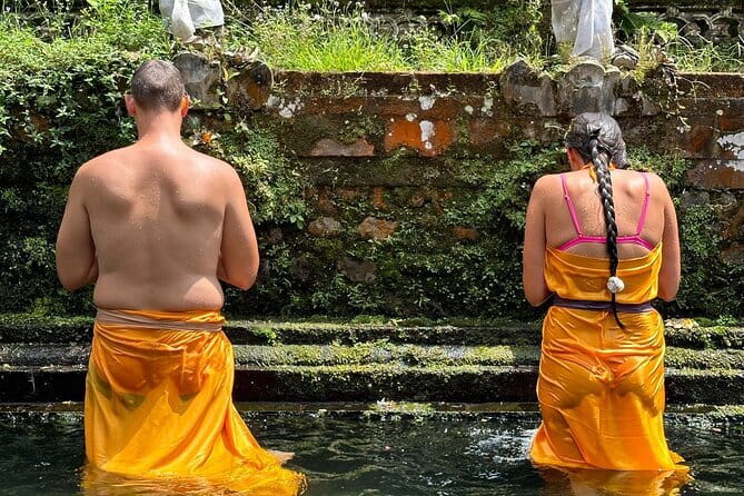 Melukat Ceremony and Temple Tour at Gunung Kawi Sebatu Temple - Why the private format matters