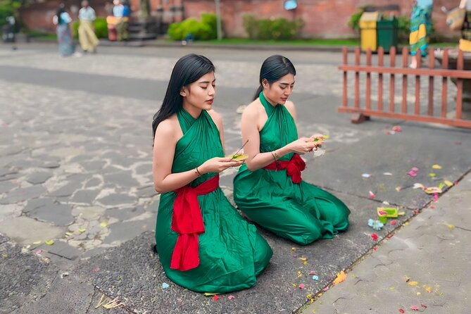 Melukat Ceremony and Temple Tour at Tirta Empul Temple - Why Tirta Empul feels different from a standard temple visit