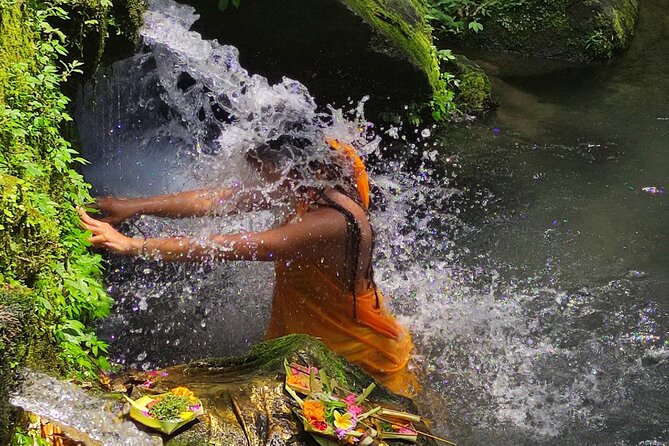 Melukat Purification Ceremony at Mengening Temple - Why the private format matters