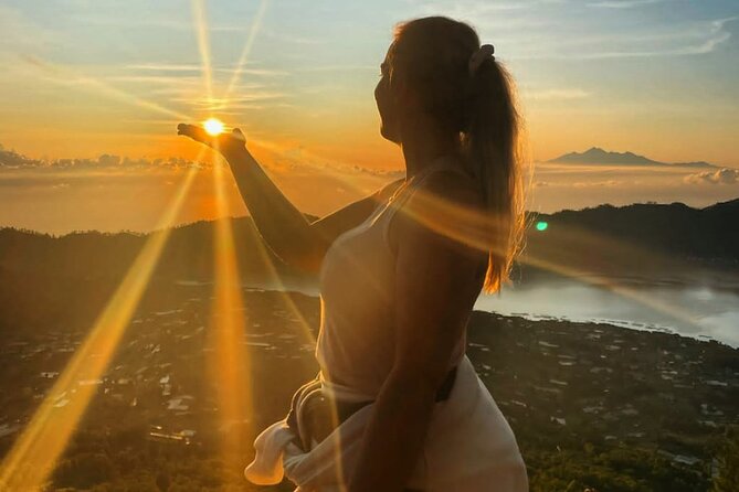 Mount Batur Sunrise Hike And Natural Hot Spring - Sunrise breakfast at the summit