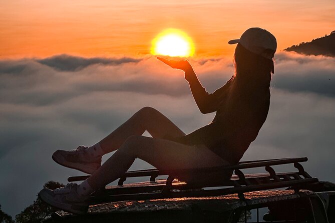 Mount Batur Sunrise Jeep Tour with Natural Hot Spring - Watching the Sun Rise Over Batur Lake