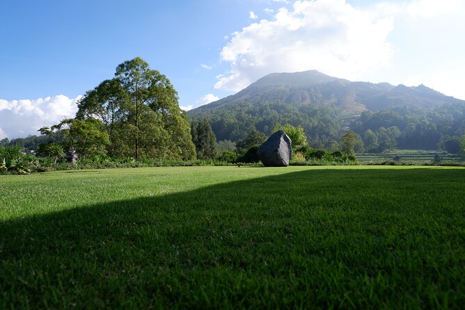 Mount Batur Sunrise Trekking Guide - Sunrise breakfast with hot tea and coffee