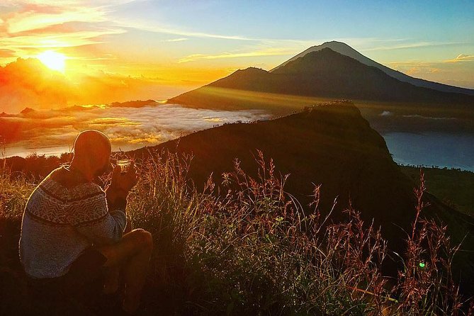 Mount Batur Volcano Sunrise Trekking With Ubud Rice Terrace - Reaching Mount Batur before sunrise