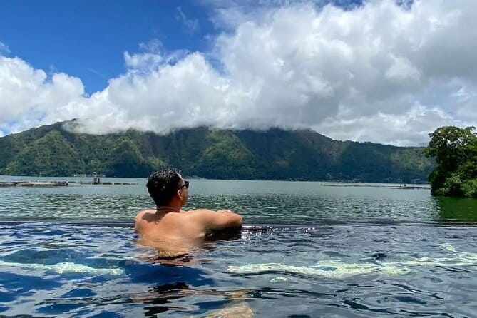 Mt Batur Sunrise Jeep & Natural Hot Spring Tour - Drivers, guides, and the group size