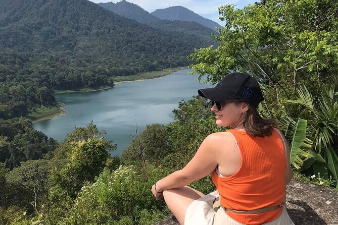 Munduk Highlights: Stunning North Bali Waterfalls & Temple - 10 a.m. at Ulun Danu Bratan Temple
