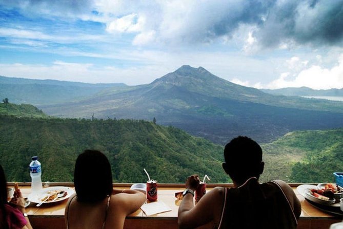 Private Car Charter - Explore Best of Bali - Campuhan Ridge Walk and central Ubud