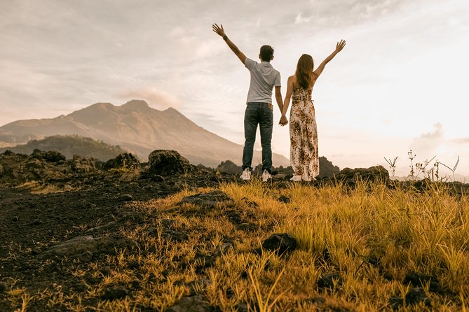 Private Full-Day Bali Sightseeing Tour with Pickup and Lunch - What the guide and vehicle add