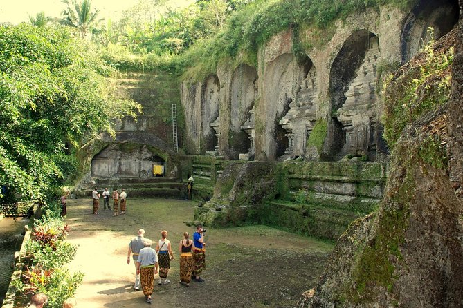 Private Full-Day Tour: Balinese Temples and Rice Terraces - Tirta Empul and the holy spring ritual