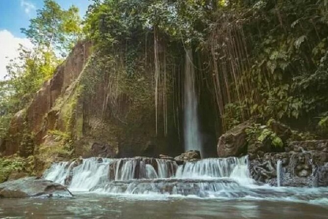 Private Tour to Sumampan Waterfall, Monkey forest, Rice terraces and Swing - Sumampan Waterfall starts the morning