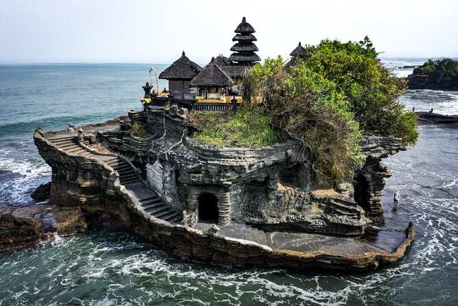 Royal Family Temple, Monkey Forest, and Tanah Lot Sunset Tour - Three Balinese places, one well-timed afternoon