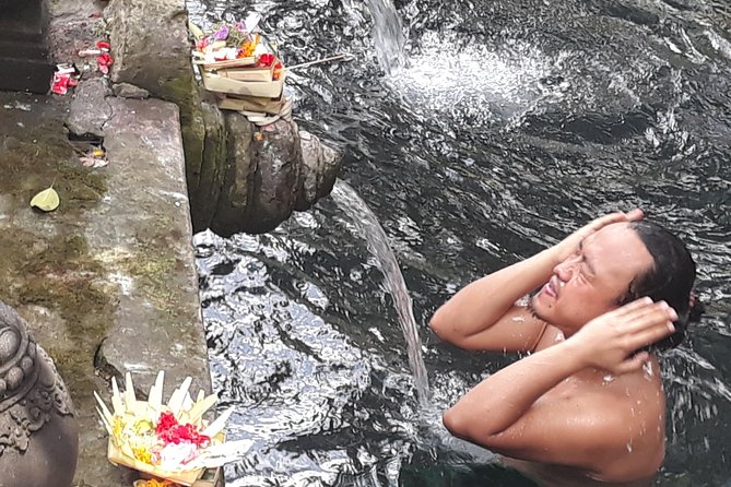 Skip the Line Tirta Empul Temple Entrance Ticket All Inclusive - The journey from Ubud and why the transfer matters