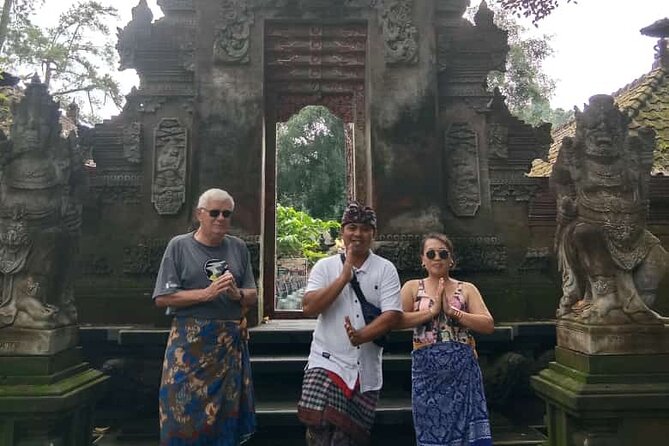 Skip the Line Tirta Empul Temple Entrance Ticket All Inclusive - Practical etiquette and preparation
