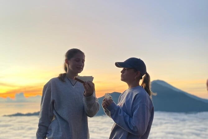 Sunrise Hike + Breakfast with Local Guide & Hotel Pickup - Agro Santi Coffee Plantation