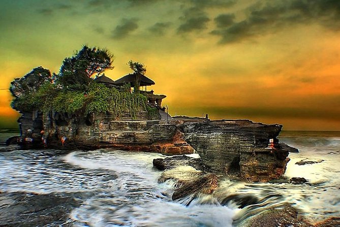 Tanah Lot Sunset and Monkey Forest Tour. - Tanah Lot at sunset