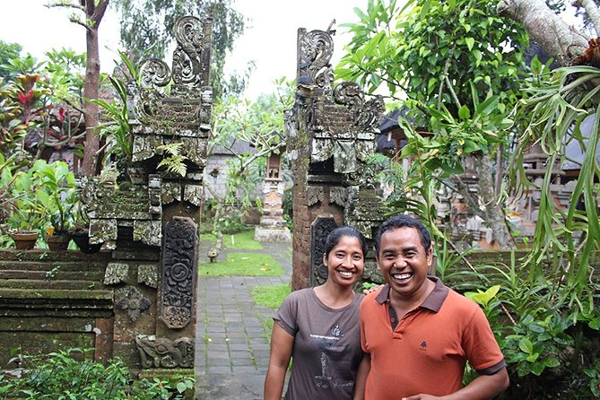 Traditional Balinese Meal in Ubud in Dewa's Family Village Home - Starting from your Ubud hotel