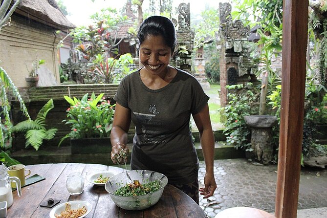 Traditional Balinese Meal in Ubud in Dewa's Family Village Home - Who will enjoy this Ubud food experience