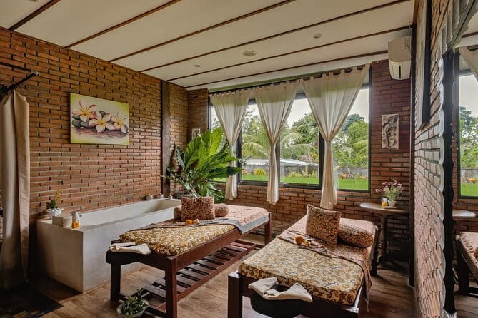 Ubud Balinese Massage Scrub And Flower Bath Experience - The good and the less good