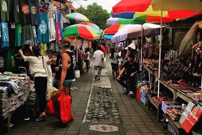 Ubud Best Tour - Ubud Market gives you a short taste of town life