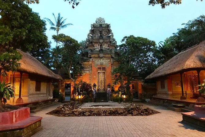 Ubud City Tour I: Monkey Forest, Ubud Palace, Art Market, and Waterfall - Why this four-stop Ubud tour works