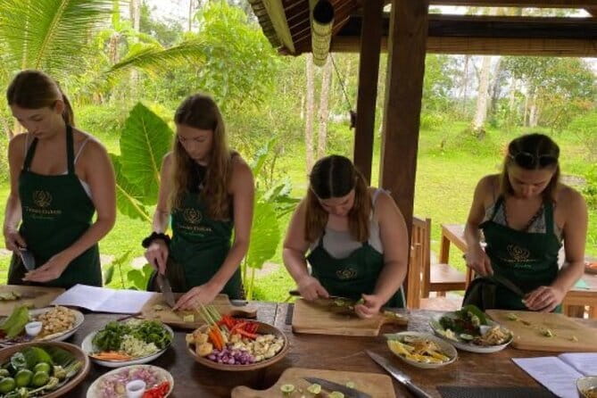 Ubud Cooking Class with Optional Market Visit Pickup Included - Pickup, timing, and the one detail to confirm
