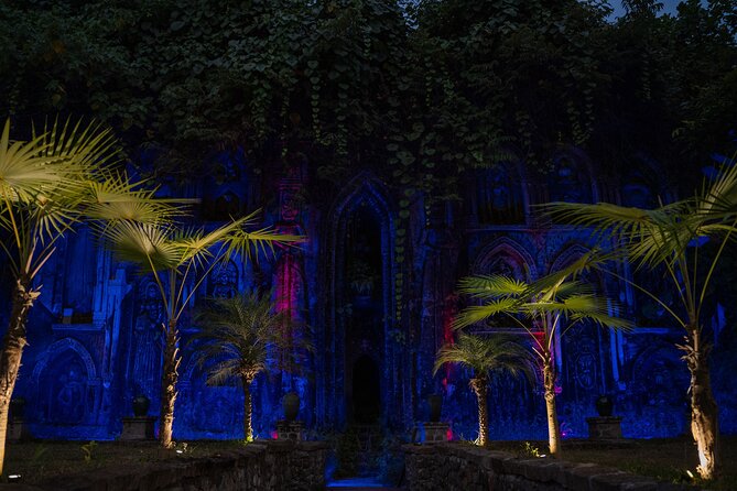 Ubud: Dance Show + Dinner at Lost City - Story of Humanity - Arriving at Lost City near Ubud