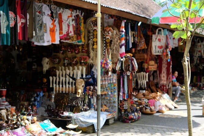 Ubud Highlights Tour ( Private All-Inclusive ) - Batuan Temple and the questions around the temple stop