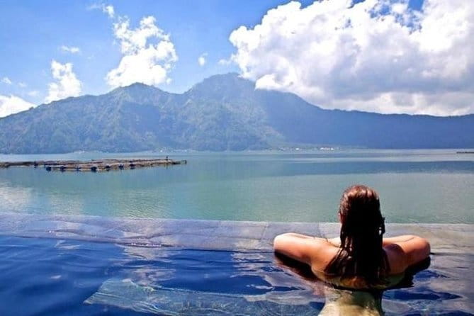 Ubud Luxury Bali Spa Package with amidst rice fields - The Balinese massage is the main reason to book