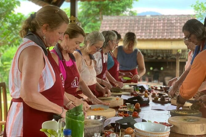 Ubud Sunset Mixology Tour by TikiBus - Meeting point and timing at Pura Dalem Puri