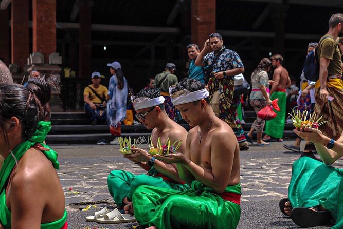 Ubud Tour - Balinese Healing By Shaman And Self Purification - Lunch at Tebasari Resto