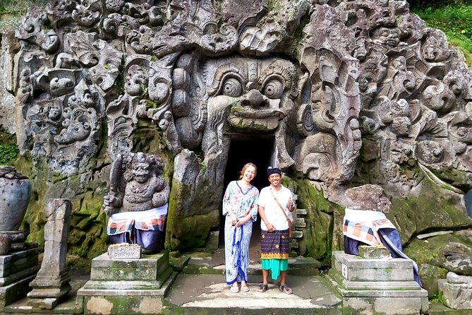 Ubud Tour : Monkey forest, Rice terrace, Water temple, Waterfall & Jungle Swing - Why the driver matters on a private day