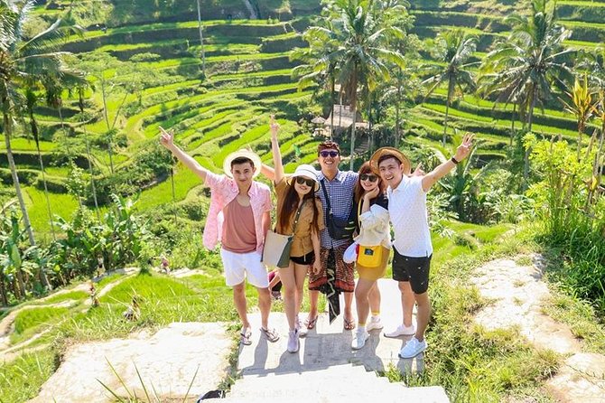 Ubud Tour - Monkey Forest, Temple, Waterfall, and Rice Terrace - Tegenungan Waterfall in the first hour