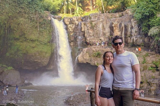 Ubud Tour Water Temple with Jungle Swing - Walking the Tegalalang Rice Terrace