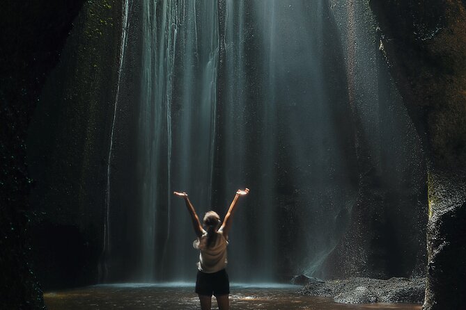 Ubud: Waterfalls, Water Temple & Rice Terraces Private Tour - Kanto Lampo Waterfall for photos and a quick splash