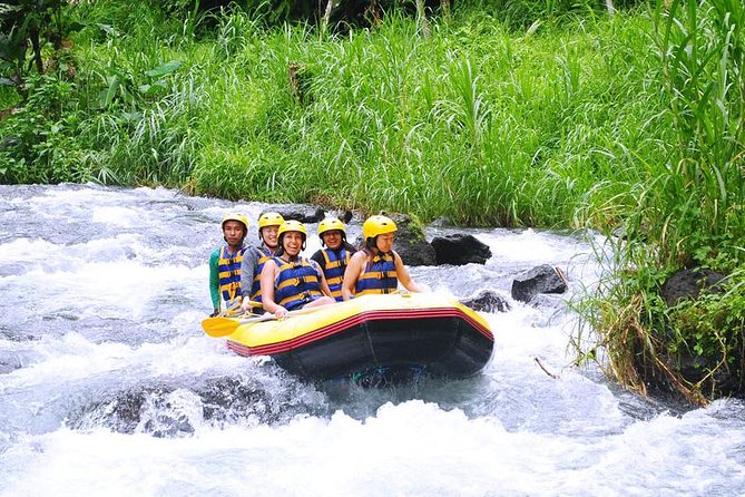 Ubud White Water Rafting with Private Transfer & Lunch - The safety briefing before the first rapid