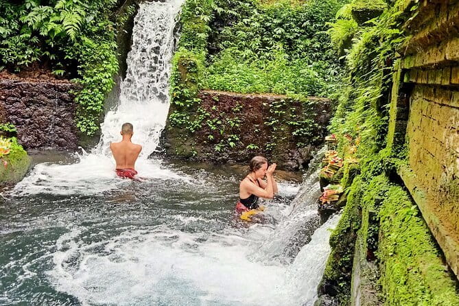 Ubud Yoga, Open Chakra Healing and Temple Spiritual Cleansing - Starting with 1.5 hours of yoga at Intuitive Flow