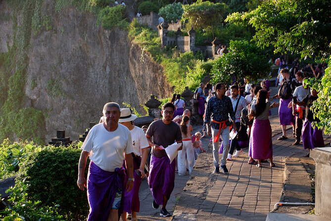 Uluwatu Kecak and Jimbaran Bay - Why this three-stop route works