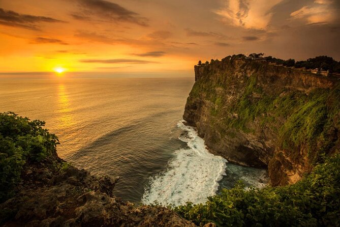 Uluwatu Sunset, Kecak Dance, and Dinner Jimbaran Beach - Uluwatu Temple before the show
