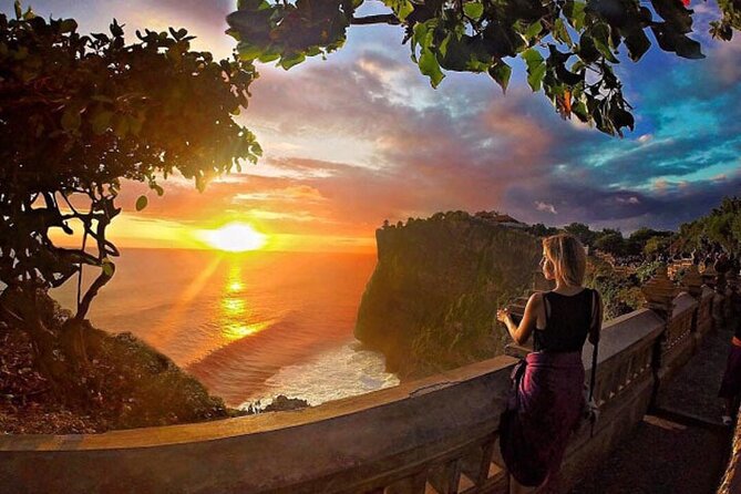Uluwatu Sunset, Kecak Dance, and Dinner Jimbaran Beach - A private ride through Bali traffic