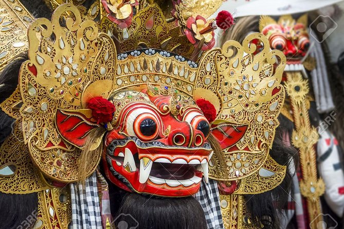 Wonderful Of Ubud Tours - Simple woodcarving and batik in Ubud